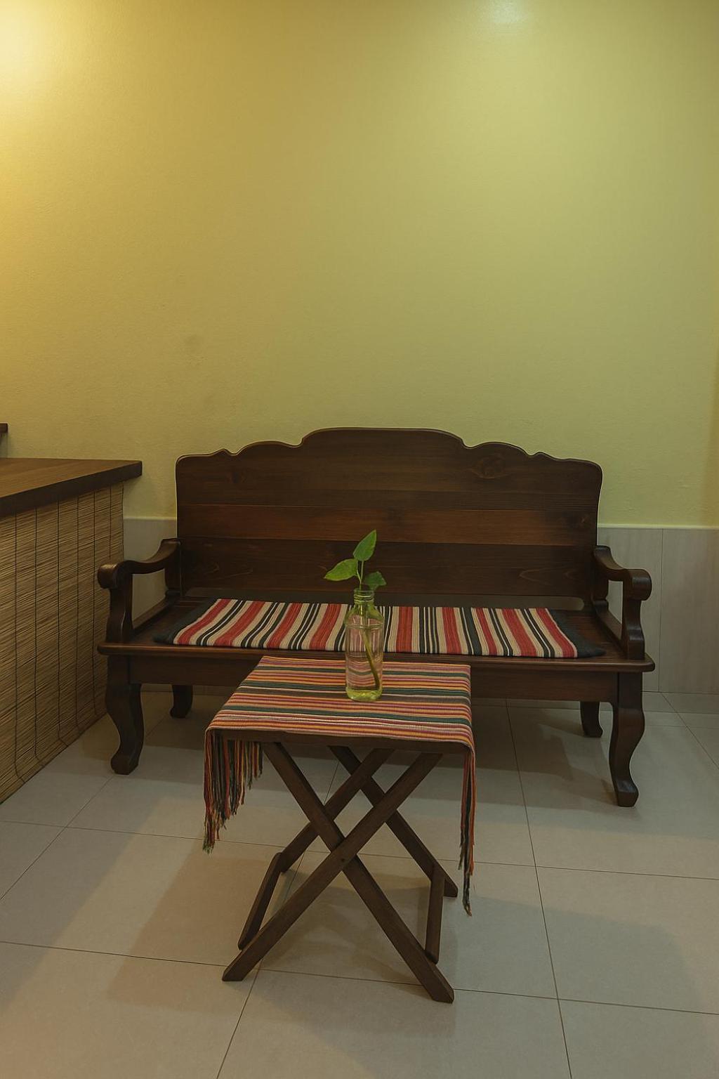 Non Pakse Hostel & Coffee House Exteriör bild